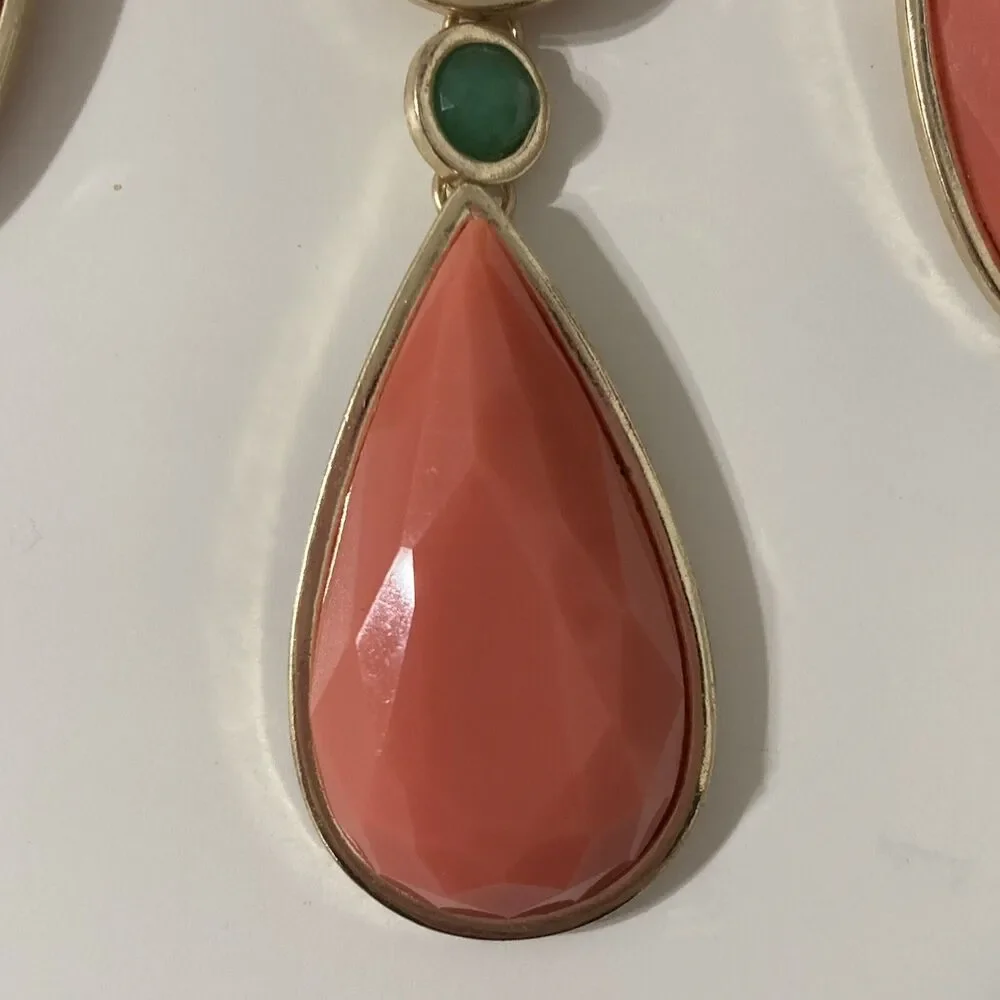 Charming Charlie Green Salmon Rhinestone Statement Necklace Gold Tone Teardrop